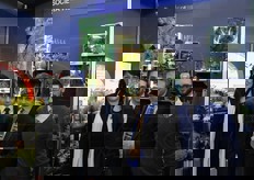 Gli aromi di Armando e' il marchio di MM GROUP dedicato alle erbe aromatiche e officinali e ai fiori eduli. Da sinistra: Maria Della Corte, Michele Menegotti, Armando Menegotti, Mattia Menegotti.