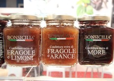 Le confettura extra della Bonsicilia; anche loro di posizionamento premium.