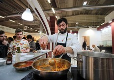 Pausa pranzo nello stand del Gruppo Libretti.
