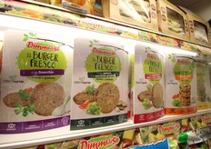 A Cibus La Linea Verde ha presentato la linea I Burger Freschi con tre referenze (quinoa e zucchine grigliate; finocchio; farro, fagiolo borlotti e semi di girasole) e, per i piu' piccoli, la linea I Miniburger Freschi con due referenze (spinaci e piselli; carote, piselli e miglio).