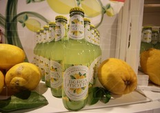 La bibita al bergamotto di Moka Instinct. Per l'ortofrutta potrebbe esserci anche tutto il mondo della cosiddetta mixology, quello delle bibite e aperitivi.