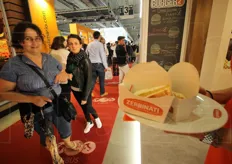 Come a Berlino anche a Parma la Zerbinati ha proposto, nello stand, un formato che e' piaciuto molto, quello della burgeria. Mangiate sano, mangiate italiano! Alla prossima edizione!