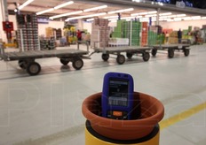 Un particolare del lettore di codici a barre usato per la movimentazione dei prodotti venduti.