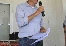 Gianluca Baruzzi, breeder, ha fornito le informazioni tecniche sulla mostra pomologica.
