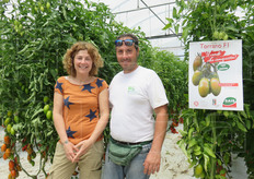 Simona Toloni e Daniele Rizza (proprietario del campo sperimentale).