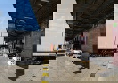 Operazioni di scarico per box.