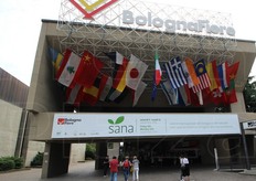 Dal 9 al 12 settembre si e' svolta a Bologna (BO) l'edizione 2016 di Sana, il salone del biologico e del benessere. Tra gli stand molti del settore ortofrutticolo, fresco, ma soprattutto trasformato. Gira tra gli stand negli scatti di FreshPlaza.