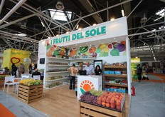 Lo stand della Frutti del Sole.