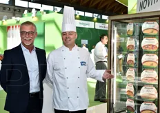 Paolo Pari, direttore di Almaverde Bio, insieme allo chef Piero Piacentini, ideatore delle ricette per la nuova linea di minestroni, zuppe e piatti pronti tutti biologici.