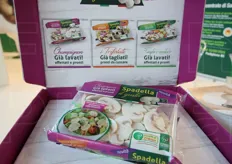Alla vigilia del Macfrut 2016 il Consorzio Funghi Treviso ha presentato un nuovo pack per la propria linea di funghi pronti da mangiare e mix pronti da cuocere: gli Spadella il Gusto.
