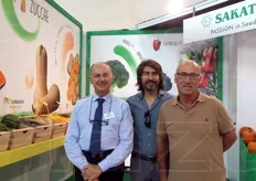 Esasem distribuisce per l'Italia le selezioni orticole della Sakata. Al centro della foto, il sales manager di Sakata, Juan Carlos Salas.