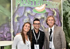 Presso lo stand Master Fruit troviamo Giulia Saragoni, Luca Federico e Maurizio Bartolini.