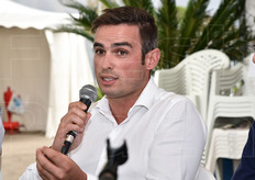 "Bianconi: "Oggi esistono piattaforme in grado di effettuare acquisti anche per 10mila punti vendita; per non parlare di singoli importatori che, in mercati come quelli asiatici, contano piu' di due o tre catene della grande distribuzione messe insieme. E' abbastanza evidente insomma lo squilibrio delle forze tra domanda e offerta"."