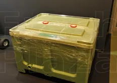 Life Box della Zerya: una soluzione di trasporto sostenibile per l'ortofrutta, che protegge la qualita' e le condizioni del prodotto riducendo le emissioni di anidride carbonica e lo scarto alimentare.