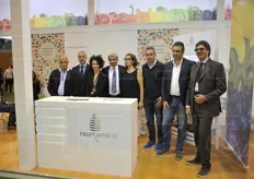 Alcuni dei rappresentanti delle aziende di Fruitimprese presenti in fiera.