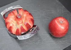 Le mele degustate, del progetto Ifored, hanno sapori ed equilibrio acido/zuccheri diversi. In foto: frutto a polpa rossa.