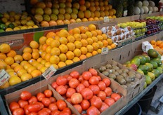 Vendita al dettaglio in un negozio. Qui la presentazione lascia meno a desiderare e il prezzo e' riferito al peso.