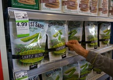 Assaggiandole, queste specie di patatine risultano molto intriganti.