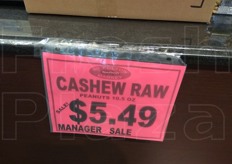 Piu' di 16 dollari al chilo per gli anacardi.