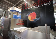 La depicciolatrice per pesche della CTI Foodtech.