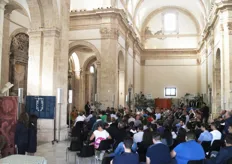 La suggestiva location del convegno: la Sala Duomo del Castello di Milazzo (in provincia di Messina).