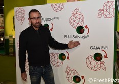Il commerciale per le piante da frutto della Salvi, Massimo Cristofori.