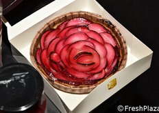 Torta di mele rosse.