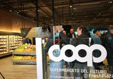 Martedì 6 dicembre 2016 Coop ha inaugurato all'interno del Bicocca Village di Milano il suo supermercato del futuro: traduzione nella realta' del concept-store realizzato ed esposto a Expo Milano 2015. Viaggia all'interno del nuovo punto vendita negli scatti di FreshPlaza.