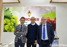 L'azienda Agricoper di Noicattaro (BA), socia APOC e specializzata in produzione e commercializzazione di uva da tavola, rappresentata da Vito Liturri (product manager), Giuseppe Liturri (financial manager) e Domenico Liturri (sales & marketing manager).