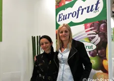 Da sinistra, Francesca Russo e Maria Grazia Cesarotto dell'ufficio export della Eurofrut, produttore, distributore all'ingrosso ed esportatore ortofrutticolo con sede al CAAB.