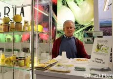 Luigi Frammartino dell'omonima azienda agricola di Bovalino (RC), specializzata principalmente nella coltivazione e lavorazione di bergamotto. E' socia della OP Unionberg.
