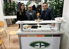 Da sinistra: Daniela Ivone, Luigi Schiavone e Roberto Gugliotta in rappresentanza della Cooperativa Futuragri, specializzata nella produzione di asparago verde, cavolfiore, melone e pomodori da industria, tra gli altri.