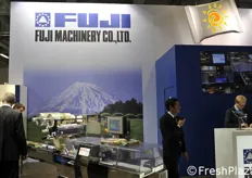 Giapponesi in fiera: macchine per il packaging dell'azienda Fuji.