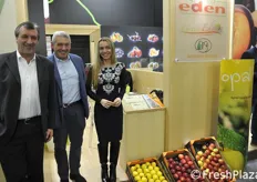 Remo Madala e Marco Giordanino di Bio Fruit Service (Saluzzo, Cuneo) e Anna Szymanik di Green Eden (Moretta, Cuneo).