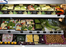 Espositore di prodotti vari dalla Thailandia