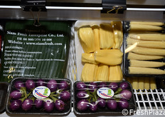 Espositore di prodotti vari dalla Thailandia