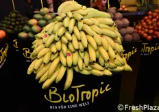 Banane nello stand della compagnia tedesca BioTropic