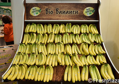 Banane bio nello stand della compagnia tedesca Lehmann Nature