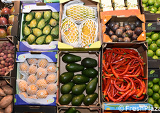 Frutta tropicale nello stand della compagnia olandese Rosa International