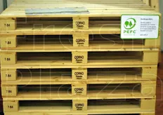 Corno Pallets, azienda saluzzese che produce pallets in legno, INKA, in plastica, per containers, ecc. Nel settore ortofrutticolo dal 1957.