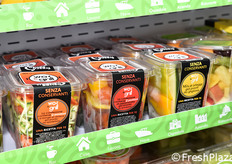 Restyle grafico invece per la linea wok&grill, che si arricchisce anche di una referenza a la julienne...