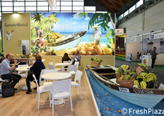 Il sempre scenografico stand della Agricola Gloria Due.