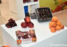 Alcune delle specialita' frutticole di Giaccio Frutta.