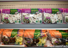 La linea di funghi gia' lavati e affettati e pronti solo da cuocere del Consorzio Funghi di Treviso.