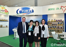 Raffele Torti insieme a Sofia Delia, Stephanie Leta e Catiuscia Torti.