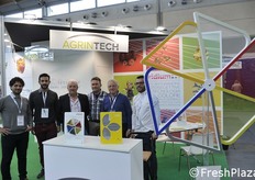 Agrintech ha portato al Macfrut tutte le proposte per la protezione dei frutteti e il raggiungimento degli obiettivi attraverso reti fotoselettive. Stefano Vocca, Alessandro Gagliardo, Bruno Gagliardo, Michele Bravetti, Aldo Gagliardo, Alfredo D'Incecco.