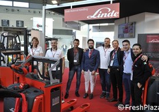 Ilaria Ronga, Stefano Schiavone, Danilo Ascenzi, Pietro Marra, Stefano Corradin, Maurizio Buccarella, Luigi Bindi, Riccardo Gioja, team della Linde.