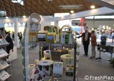 Qualsiasi tipo di etichetta si può trovare in fiera.