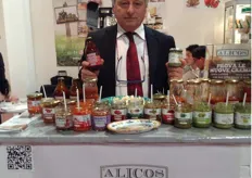 "Gaetano Palermo alla guida di Alicos. L'azienda si è aggiudicata nel 2016 il premio Agrifood "Il Golosario" per la linea di creme al pistacchio senza lattosio, senza glutine e senza olio di palma."