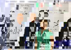 Nicola Detomi (al centro) di European Fruit Group Italy, insieme ad Alfio Lepidio e Milena Duberstain.